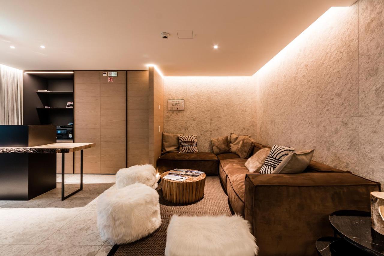 The Base Andermatt Aparthotel Exterior photo